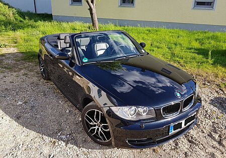 BMW 120d Cabrio, Scheckheft, Leder, Klima, PDC, Navi