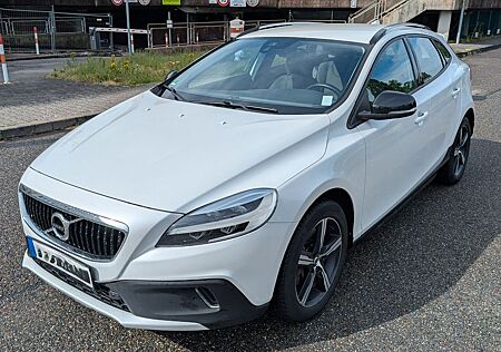 Volvo V40 CC V40 Cross Country D4 Geartronic Momentum Mom...