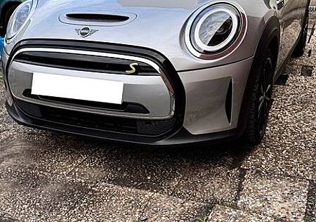 Mini Cooper SE Electric Trim Electric Trim