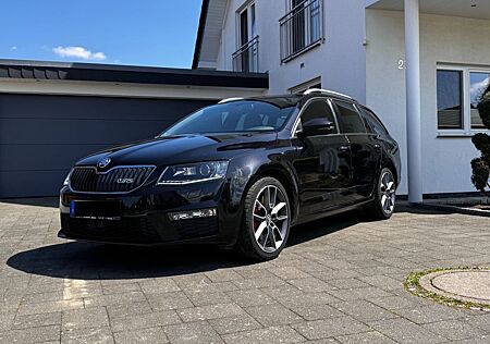 Skoda Octavia RS 2.0 TSI Combi DSG