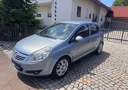 Opel Corsa 1.2 Twinport + Neue TÜV schekheft