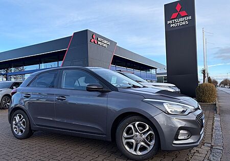 Hyundai i20 YES! Plus 1.0 T *Navi*SHZ*LHZ*2-Tone*KlimaAT