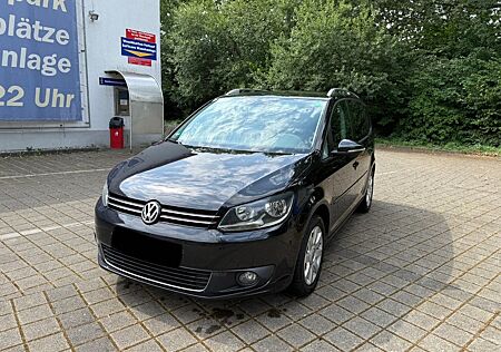 VW Touran Volkswagen Life