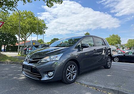 Toyota Verso Life