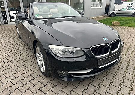 BMW 320i Cabrio Leder Navi PDC Xenon