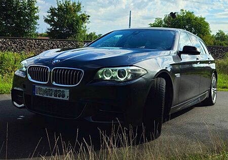 BMW 528i xDrive Touring A -