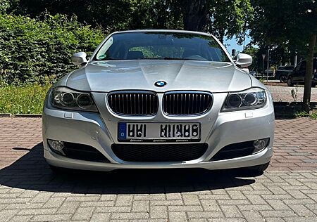 BMW 330i -