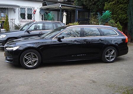 Volvo V90 Kombi Momentum 1Hand Scheckh Leder AHK LED *