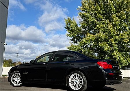 BMW 730 gebraucht kaufen BMW 730d |M-Paket|ACC|Kamera|Softclose|DynamicDrive/