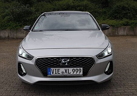 Hyundai i30 Intro