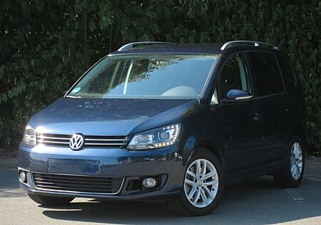 VW Touran Volkswagen 2.0 TDI CUP Bi-Xenon Navi SHZ Temp Parkas