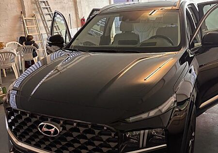 Hyundai Santa Fe 1.6 T-GDI Plug-in Hybrid 4WD Auto -