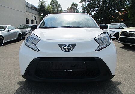 Toyota Aygo (X) Play ACC Fer.-Ass.Kamera Service neu