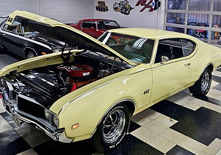 Oldsmobile Cutlass 4-4-2 400 V8 4-Gang Schalter