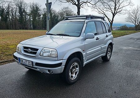 Suzuki Grand Vitara 2.5 V6 V6 Revierfahrzeug