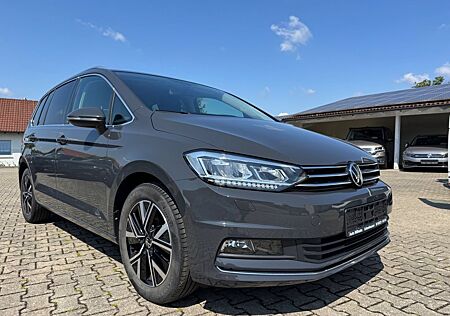 VW Touran Volkswagen Highline 1.5 TSI AHK Kamera LED Navi DAB