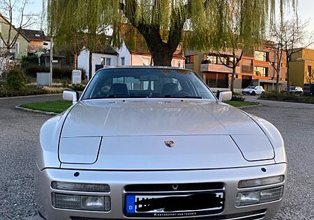 Porsche 944 Turbo
