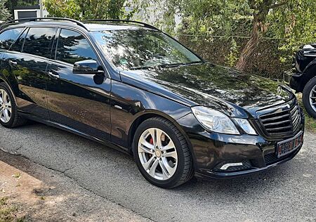 Mercedes-Benz E 300 CDI T BlueEFFICIENCY -Automatik,AHK