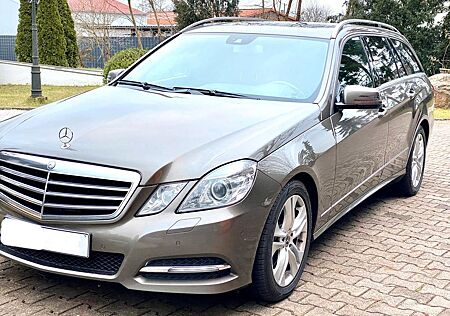 Mercedes-Benz E 300 CDI T BlueEFFICIENCY AVANTGARDE AVANTGARDE