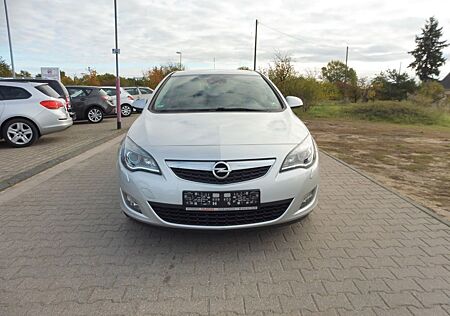 Opel Astra J Lim. 5-trg. Design Edition