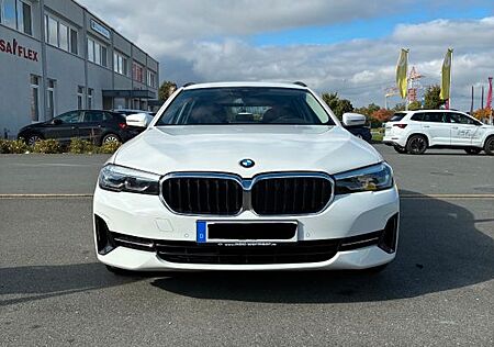 BMW 520d Touring Mild Hybrid, unfallfrei