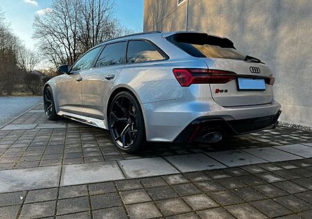 Audi RS6 perf. Avant/SILVER/HUD/PANO/MATRIX/B&O/AHK