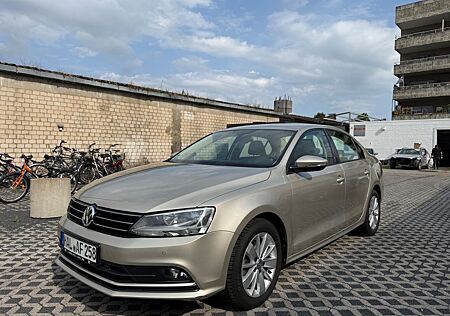 VW Jetta Volkswagen VI *39.500km*