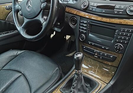 Mercedes-Benz E 220 CDI T AVANTGARDE Avantgarde TÜV NEU
