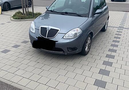 Lancia Ypsilon 1.4 8v Argento Argento