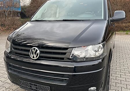 VW T5 Transporter Volkswagen T5 Bus Caravelle Trendline lang / DSG / 8-Sitze