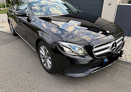 Mercedes-Benz E 200 E 200d T AVANTGARDE Autom. AVANTGARDE