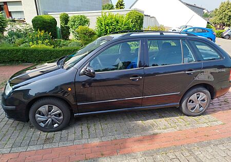 Skoda Fabia Combi 1.4 16V 55 kW Ambiente Ambiente