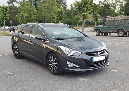 Hyundai i40 cw 1.7 CRDi, Aut. Camera, WC Edition Gold