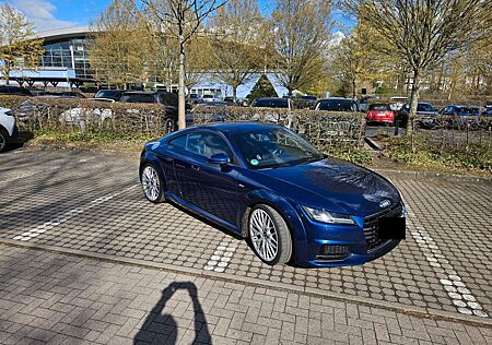 Audi TT Bildschönes Coupe 2.0 TFSI zu verkaufen