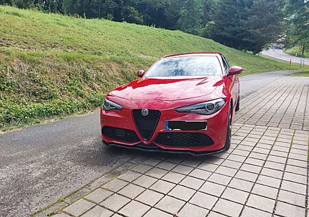 Alfa Romeo Giulia 2.0 Turbo 16V 206kW AT8-Q4 Veloce Veloce