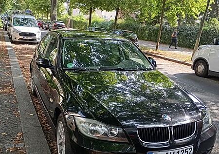 BMW 318i -