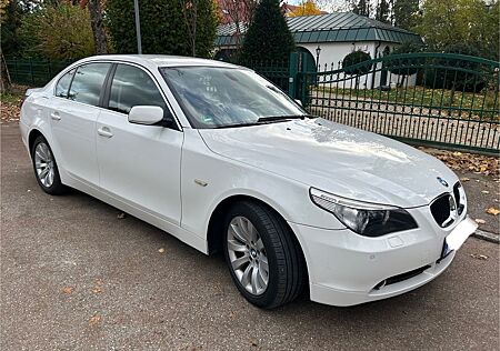 BMW 520 d E60 Lim. Klimaaut./6Gang/Navi/PDC/ Top