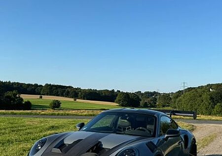 Porsche 992 GT3 RS. 328000 € Neupreis