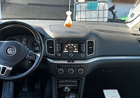 VW Sharan Volkswagen 2.0 TDI BlueMotion Technology Trendli...