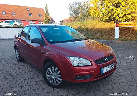 Ford Focus 1.6L TDCI viele Neuteile ,TÜV neu