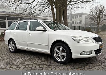 Skoda Octavia TSI Combi Ambiente Klima SHZ AHK TÜV NEU