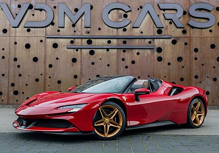 Ferrari SF90 gebraucht kaufen Ferrari SF90 Spider *LIFT*CARPLAY*AFS*TWO-TONE*CARBON*