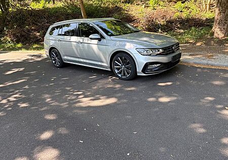 VW Passat Variant Volkswagen 2.0 R-Li. Garantie Allrad Das LED