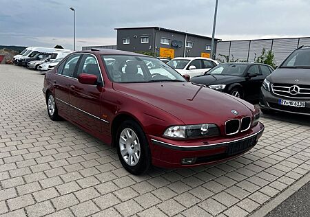 BMW 523i AUTOMATIK/XENON/TÜV&KD NEUWERTIG