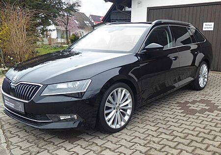 Skoda Superb Combi Premium Edition 4x4/SUPER-EXTRAS