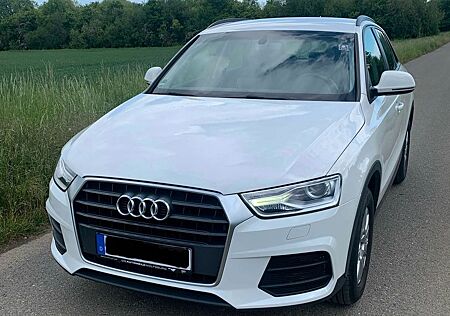 Audi Q3 2.0 TDI -