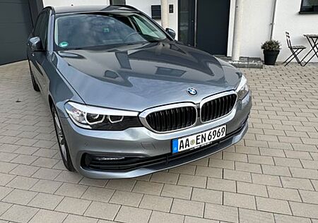 BMW 520 gebraucht kaufen BMW 520d Touring Sportline-Carplay-AHK-Sportsitze-TÜ