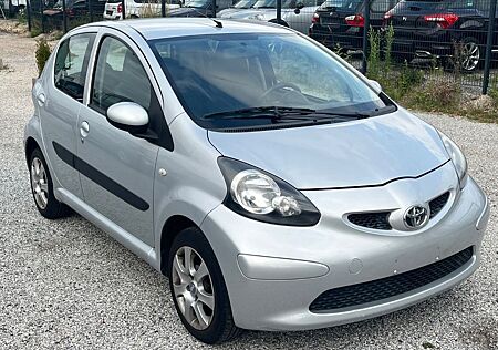 Toyota Aygo (X) Aygo AYGO Basis TÜV & Inspektion Neu
