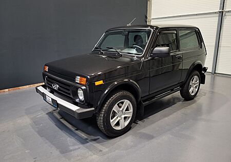 Lada Niva 1.7 Urban Legend 4x4