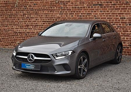 Mercedes-Benz A 180 A 180d WIDESCREEN TEMPOMAT TEILLEDER AHK PDC